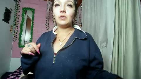 paula online show from April 9, 3:06 am