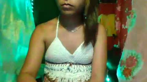 callme meya in asia online show from April 13, 11:48 am