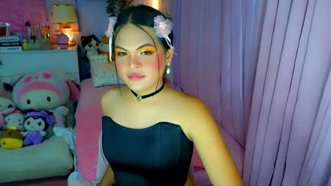 Snapshot of callme_mia chatting on March 25, 4:18 am Mia online show from March 25, 4:18 am
