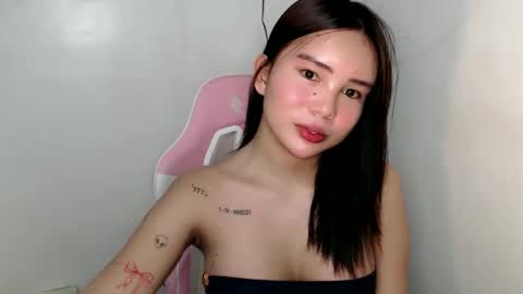 Snapshot of callme_remaxxx7 chatting on March 18, 9:12 am Rema online show from March 18, 9:12 am
