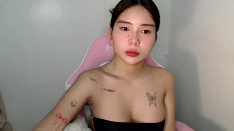Snapshot of callme_remaxxx7 chatting on March 28, 5:23 pm Rema online show from March 28, 5:23 pm
