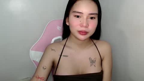 Snapshot of callme_remaxxx7 chatting on April 3, 7:01 pm Rema online show from April 3, 7:01 pm
