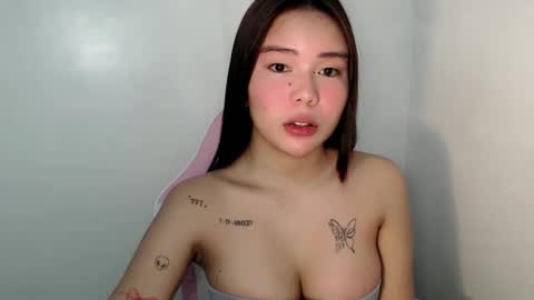 Snapshot of callme_remaxxx7 chatting on April 21, 9:50 pm Rema online show from April 21, 9:50 pm