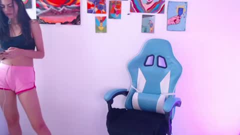 callmebluee online show from June 13, 7:34 pm
