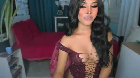 Snapshot of callmebythename_daisy chatting on July 25, 6:05 pm A STINGY MAN IS A SIGN OF UNWELLINGNESS. online show from July 25, 6:05 pm