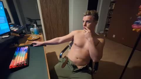 Looking for horney women Dutch online show from December 6, 7:12 pm