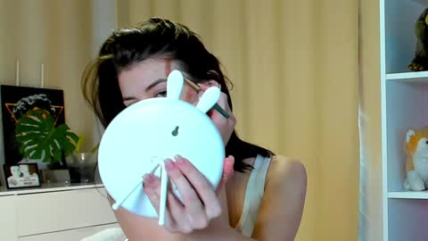 Frida online show from December 9, 8:44 am