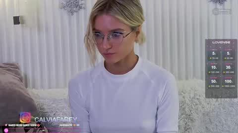 calvia_farey online show from December 3, 11:14 pm