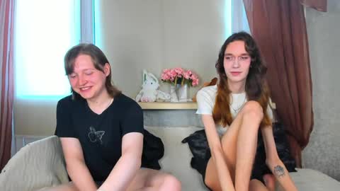 Snapshot of calvin_kevin_grem chatting on May 20, 11:16 am Calvin Kevin Grem online show from May 20, 11:16 am