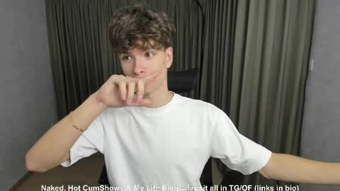 Hey I am Calvin  online show from October 12, 2:16 pm