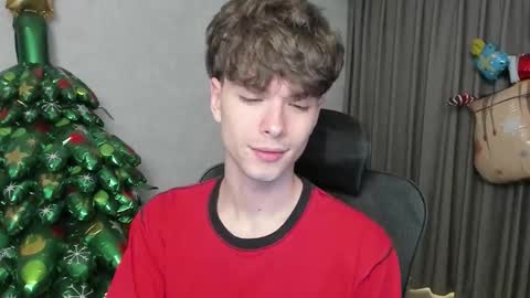 Snapshot of calvin_loves_you chatting on January 6, 5:38 pm Hey I am Calvin online show from January 6, 5:38 pm