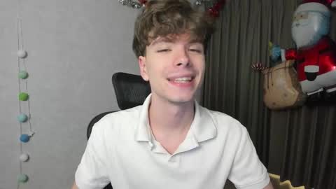 Snapshot of calvin_loves_you chatting on January 7, 5:15 pm Hey I am Calvin online show from January 7, 5:15 pm