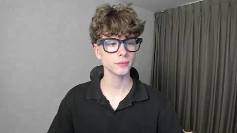 Snapshot of calvin_loves_you chatting on February 8, 5:05 pm Hey I am Calvin online show from February 8, 5:05 pm