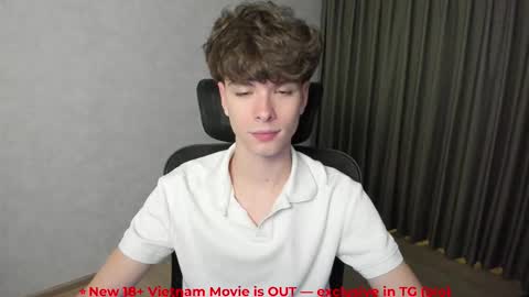 Snapshot of calvin_loves_you chatting on February 17, 5:08 pm Hey I am Calvin online show from February 17, 5:08 pm