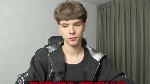 Snapshot of calvin_loves_you chatting on February 27, 5:13 pm Hey I am Calvin online show from February 27, 5:13 pm