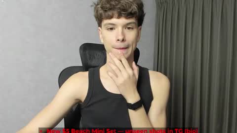 Snapshot of calvin_loves_you chatting on February 28, 5:14 pm Hey I am Calvin online show from February 28, 5:14 pm