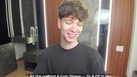 Snapshot of calvin_loves_you chatting on March 30, 5:25 pm Hey I am Calvin online show from March 30, 5:25 pm
