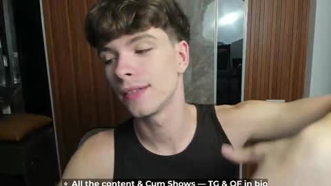 Snapshot of calvin_loves_you chatting on April 3, 5:11 pm Hey I am Calvin online show from April 3, 5:11 pm