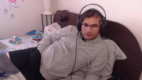 Snapshot of calvinjohnlad chatting on November 7, 6:35 am Calvinjohnlad online show from November 7, 6:35 am