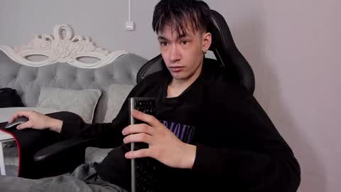 Calvin Owens online show from February 1, 4:14 am