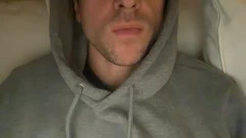 Snapshot of calvinzz chatting on December 16, 8:47 pm calvinzz online show from December 16, 8:47 pm