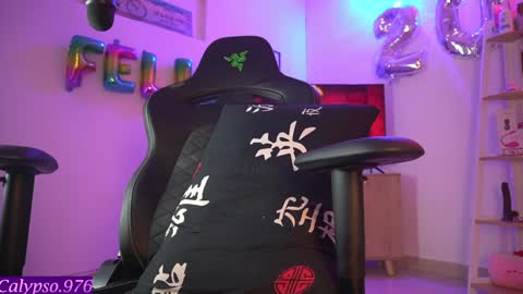 Calypso and Kayla online show from February 5, 9:07 pm