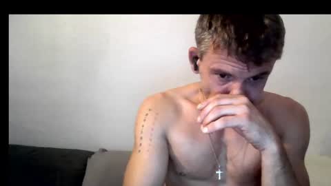Snapshot of cam_bitch_boy chatting on July 9, 12:26 am cam_bitch_boy online show from July 9, 12:26 am