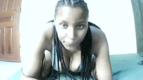 Snapshot of cam_she99 chatting on June 15, 7:49 pm sunflower mommy online show from June 15, 7:49 pm