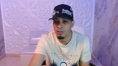 cam_xman online show from April 28, 2:33 pm