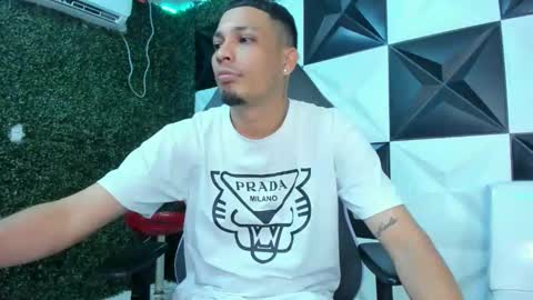Snapshot of cam_xman chatting on May 16, 6:39 pm cam_xman online show from May 16, 6:39 pm