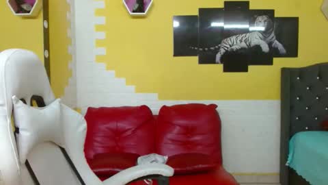 Snapshot of cam_xman chatting on May 23, 7:18 pm cam_xman online show from May 23, 7:18 pm