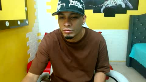 Snapshot of cam_xman chatting on June 3, 2:33 pm cam_xman online show from June 3, 2:33 pm