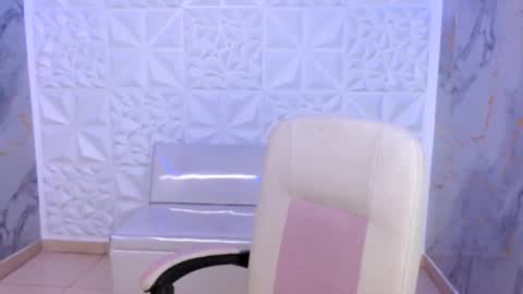 Snapshot of cam_xman chatting on June 5, 12:55 pm cam_xman online show from June 5, 12:55 pm