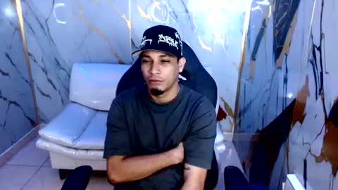 Snapshot of cam_xman chatting on June 16, 1:58 pm cam_xman online show from June 16, 1:58 pm