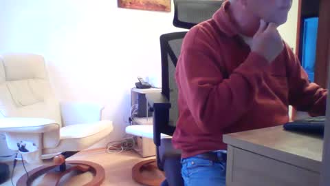 Snapshot of camcologne chatting on November 18, 2:43 pm camcologne online show from November 18, 2:43 pm