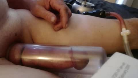 Snapshot of camcplinaz chatting on September 28, 5:07 pm camcplinaz online show from September 28, 5:07 pm