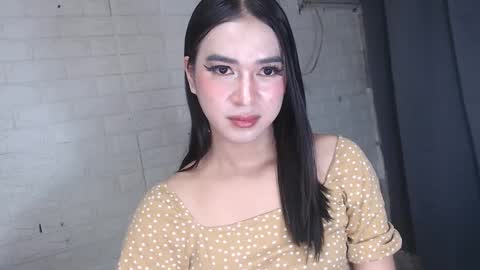 camela_star online show from December 31, 1:04 am