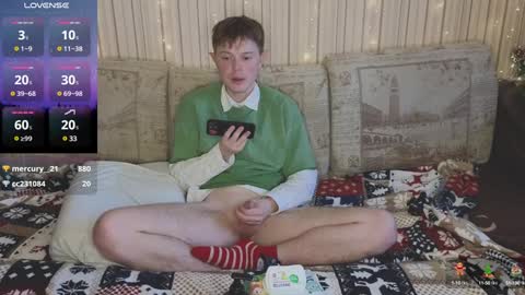 Snapshot of cameron_crowly chatting on December 17, 9:28 am Cameron online show from December 17, 9:28 am