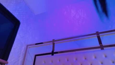 cameron_hearts online show from March 9, 12:31 pm