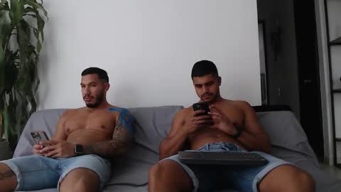 Snapshot of cameronboyx chatting on September 11, 8:42 pm Jose online show from September 11, 8:42 pm