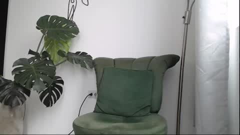 Snapshot of cameronboyx chatting on March 12, 9:21 pm Jose online show from March 12, 9:21 pm