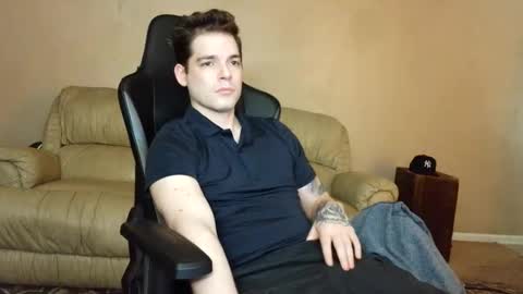Snapshot of camerondt chatting on June 4, 6:08 am camerondt online show from June 4, 6:08 am