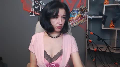 Cameronenns online show from November 2, 7:33 am