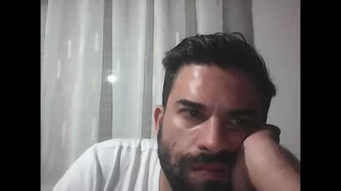 Snapshot of camforfan chatting on October 18, 11:49 pm kevintop online show from October 18, 11:49 pm