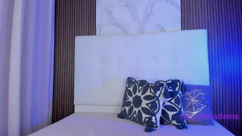 cami_adamss online show from April 23, 11:53 am