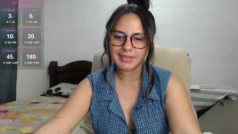 Snapshot of cami_valbuena chatting on April 20, 9:16 pm Camila Valbuena online show from April 20, 9:16 pm