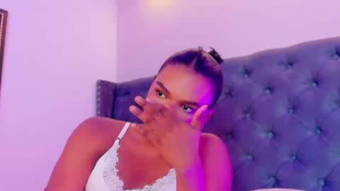 camiestrada online show from September 23, 2:36 am