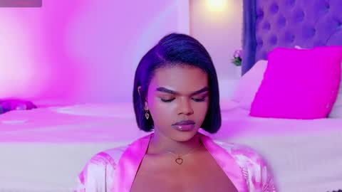 camiestrada online show from October 24, 1:24 am