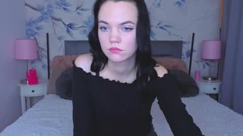 Snapshot of camila_777_ chatting on November 22, 9:03 pm Camila online show from November 22, 9:03 pm