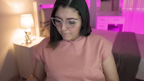 Camila buitrago online show from December 18, 10:02 pm